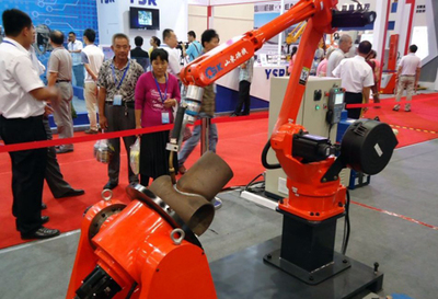 山東礦機智能機器人閃耀中日韓產(chǎn)業(yè)博覽會，引領(lǐng)礦山機械銷售新紀元